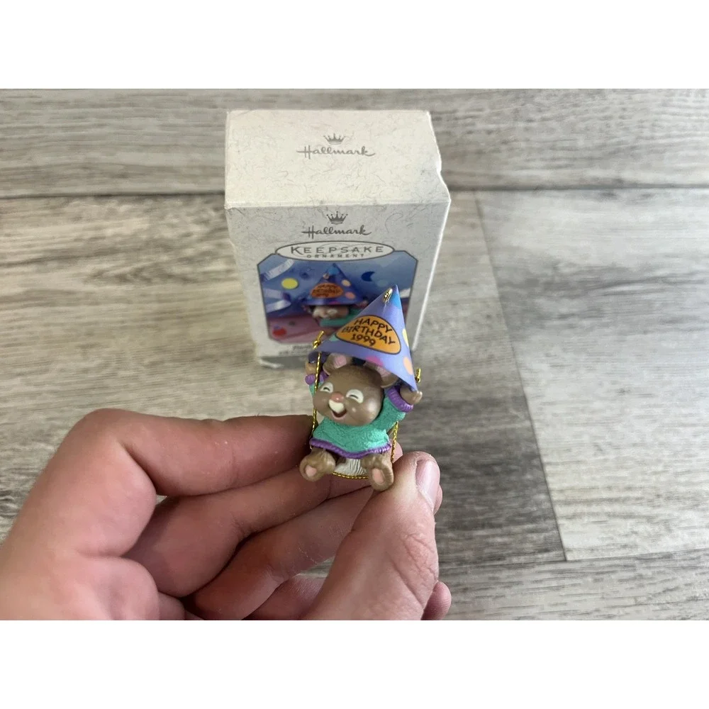 Hallmark 1999 Keepsake Ornament Birthday Celebration‎ World Of Wishes